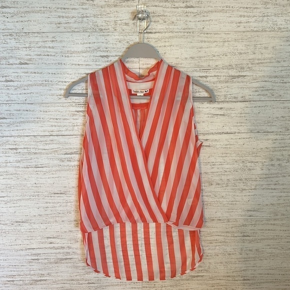 Double Zero Tops - DOUBLE Zero High Low Hem Blouse | SIZE S